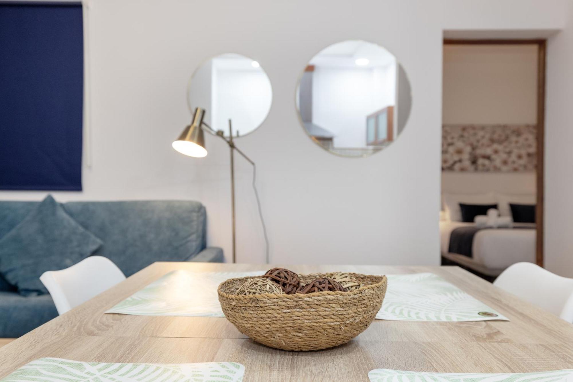Apartamentos Trianasol Севилья Экстерьер фото