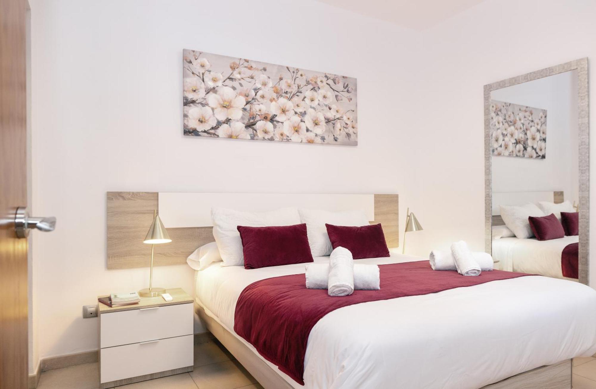 Apartamentos Trianasol Севилья Экстерьер фото
